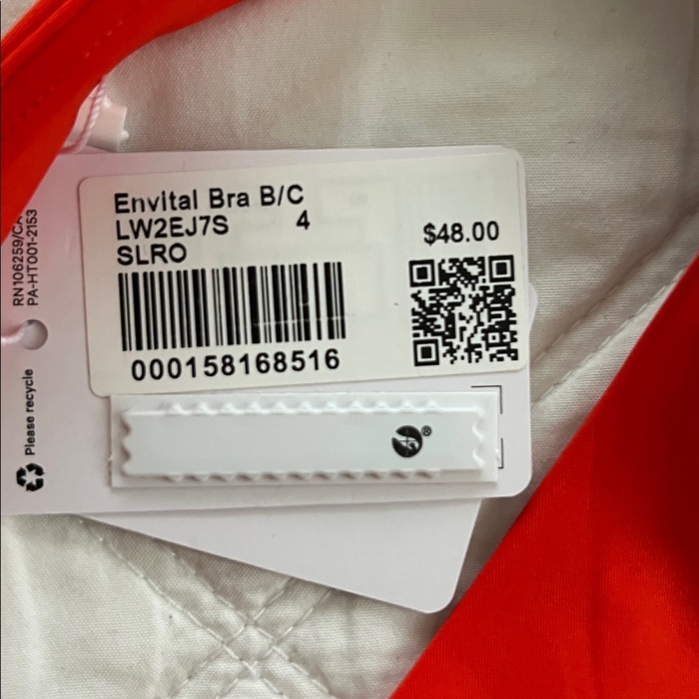 New Lululemon envita sports bra - Picture 4 of 4